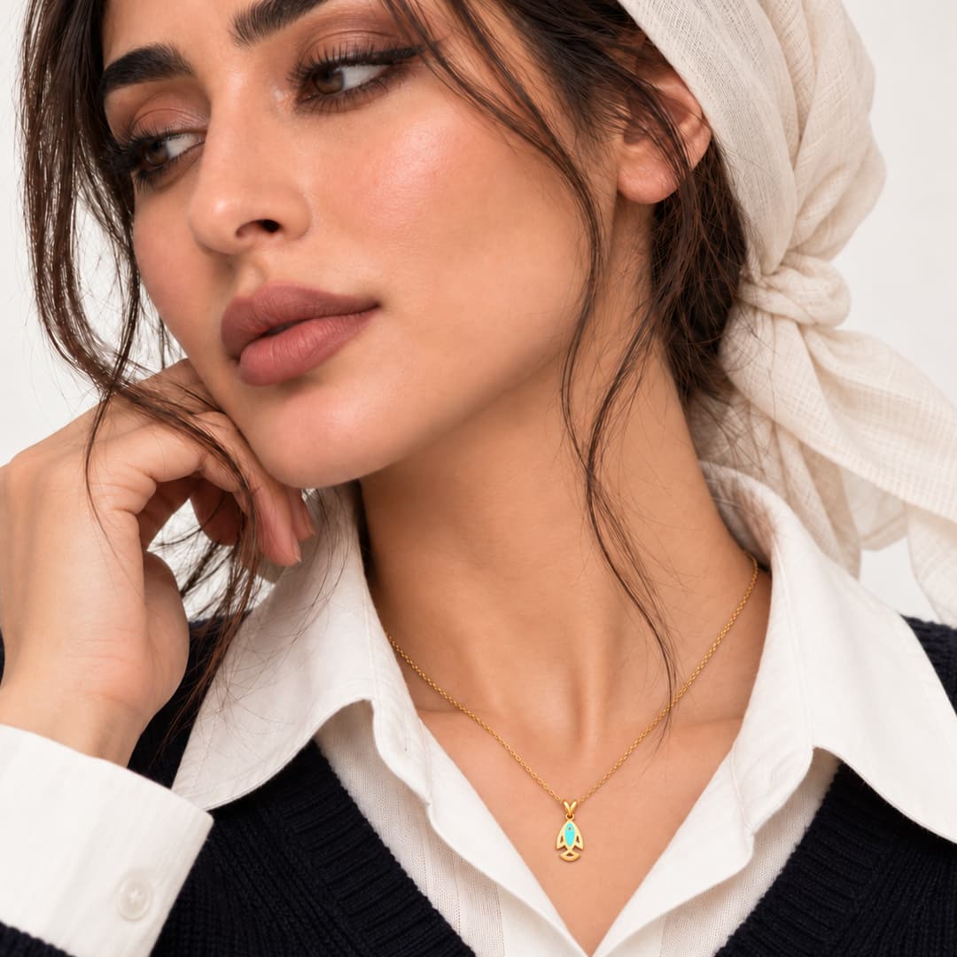 آویز طلا میناکاری آبگون زنانه — تصویر ۳